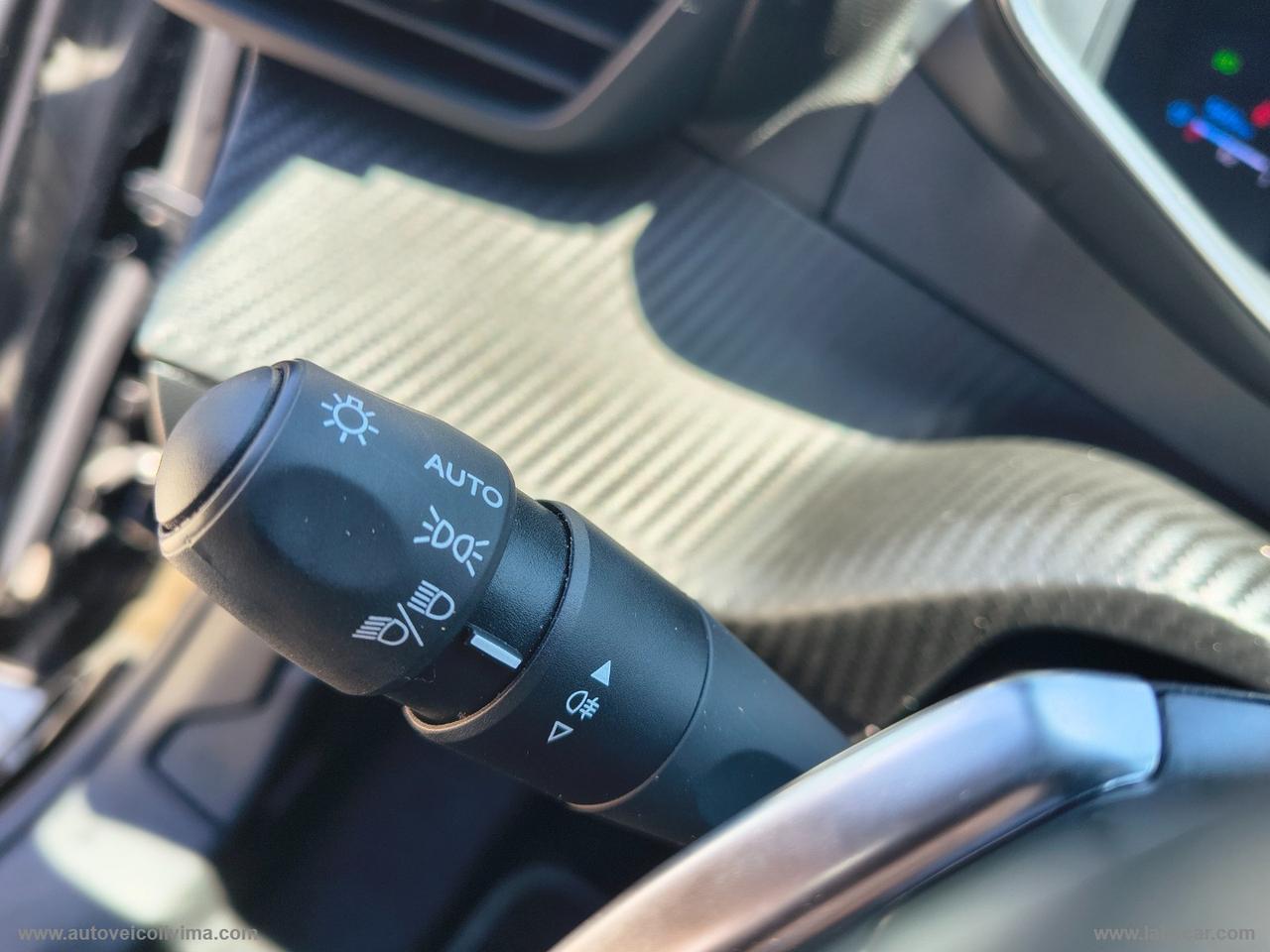 PEUGEOT 208 Hybrid 136 e-DCS6 GT