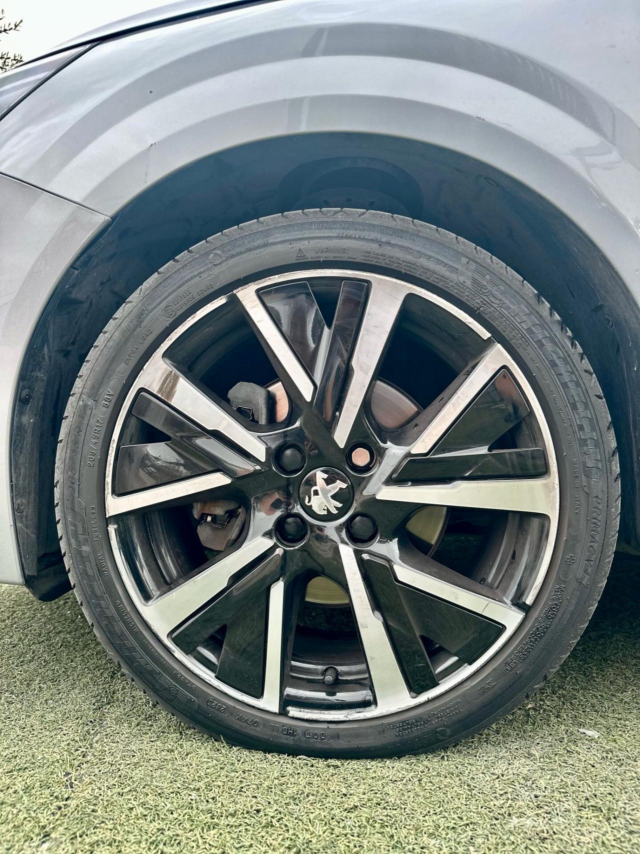 Peugeot 208 PureTech 100 Stop&Start 5 porte Allure automatica