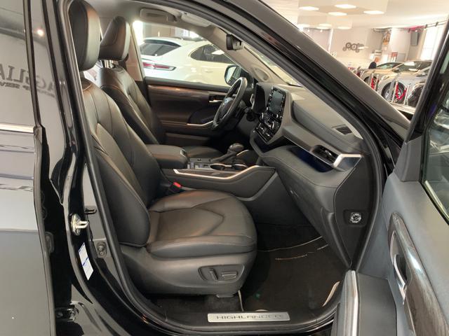 TOYOTA Highlander 2.5H AWD-i E-CVT Lounge 7 Posti