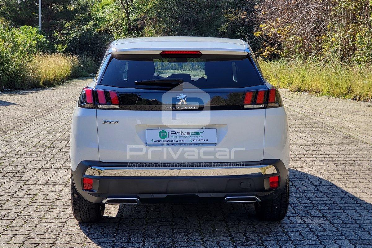 PEUGEOT 3008 BlueHDi 130 S&S EAT8 Business