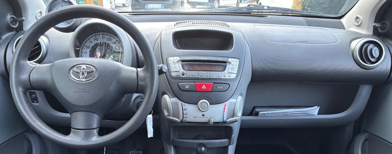 Toyota Aygo 1.4 DIESEL 5 porte Sol OK NEOPATENTATI