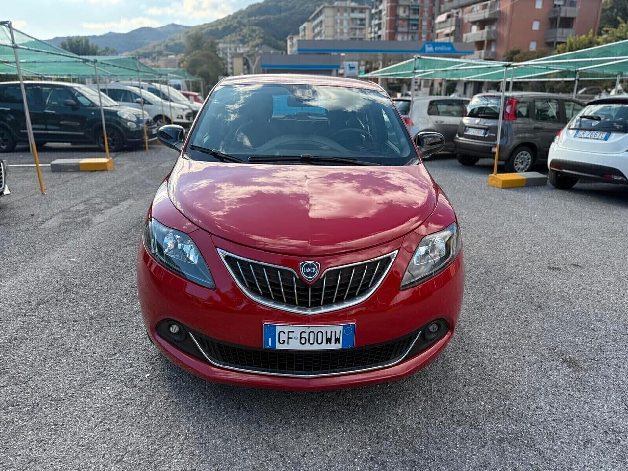 Lancia Ypsilon 1.0 FireFly 5 porte S&S Hybrid Ecochic Gold