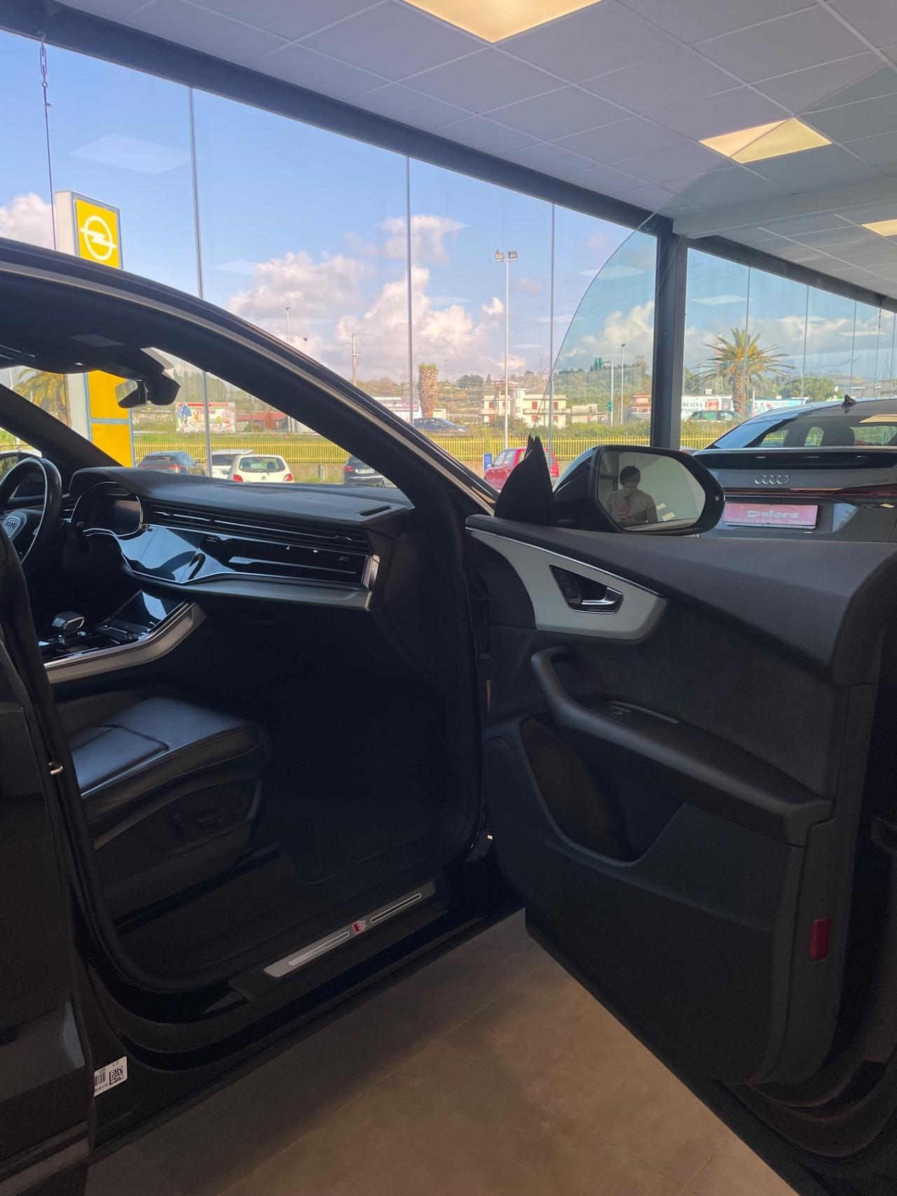 Audi Q8 55 TFSI quattro tiptronic Sport