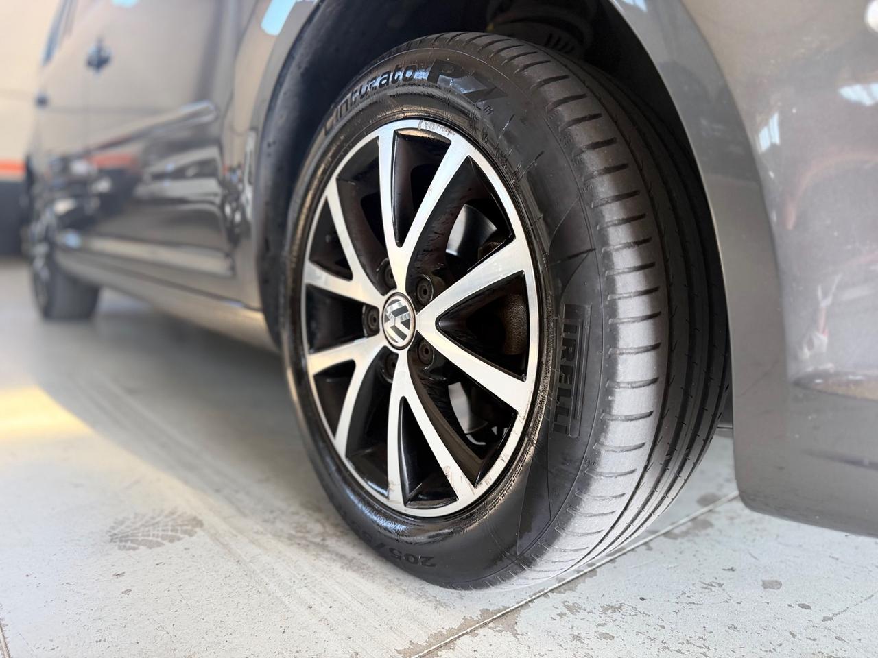 Volkswagen Touran 1.6 TDI Trendline NEOPATENTATI