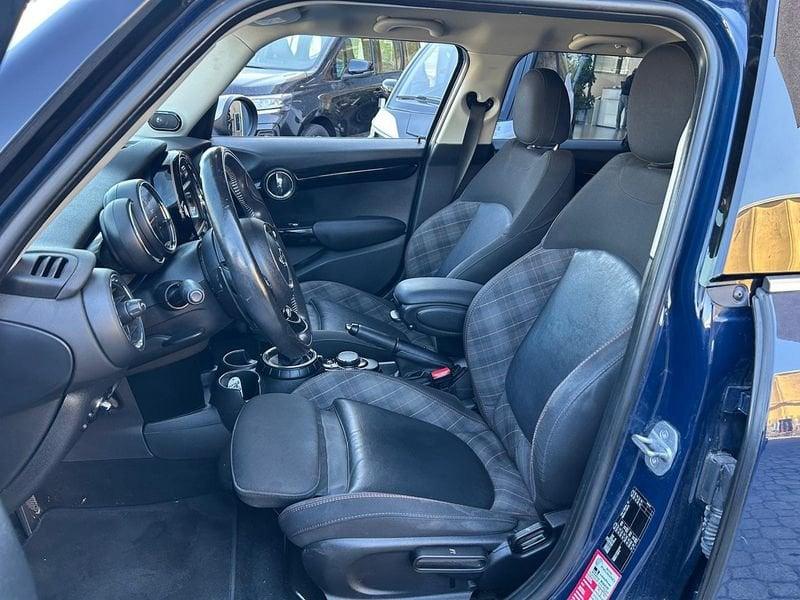 MINI Mini IV F55-F56 2014 5 Porte 2.0 Cooper SD Auto