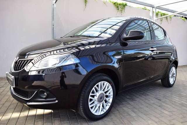 Lancia Ypsilon 1.0 Firefly Hybrid 70 cv Gold