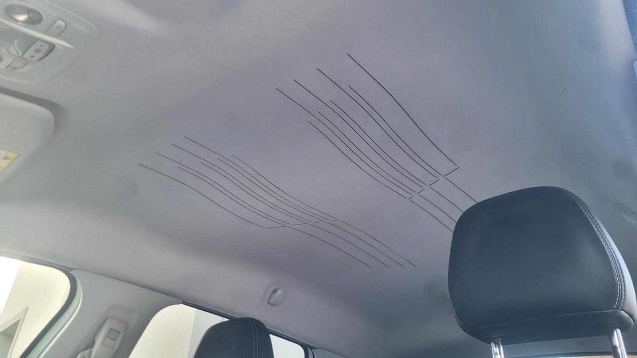 Peugeot 2008 1.6 e-HDi 92 CV Stop&Start Urban Cross