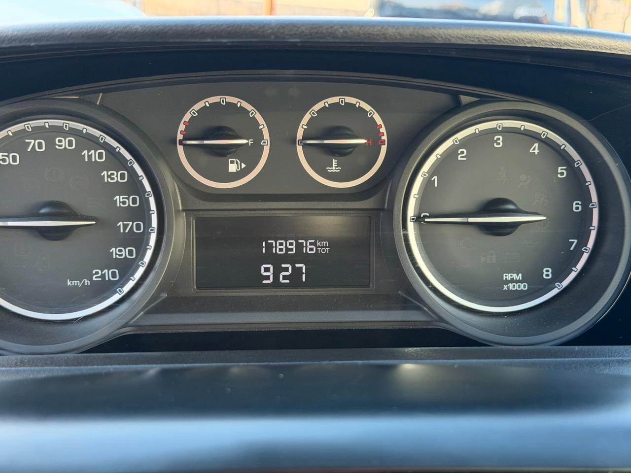 Lancia Ypsilon 0.9 TwinAir 85 CV 5 porte Metano Ecochic Elle