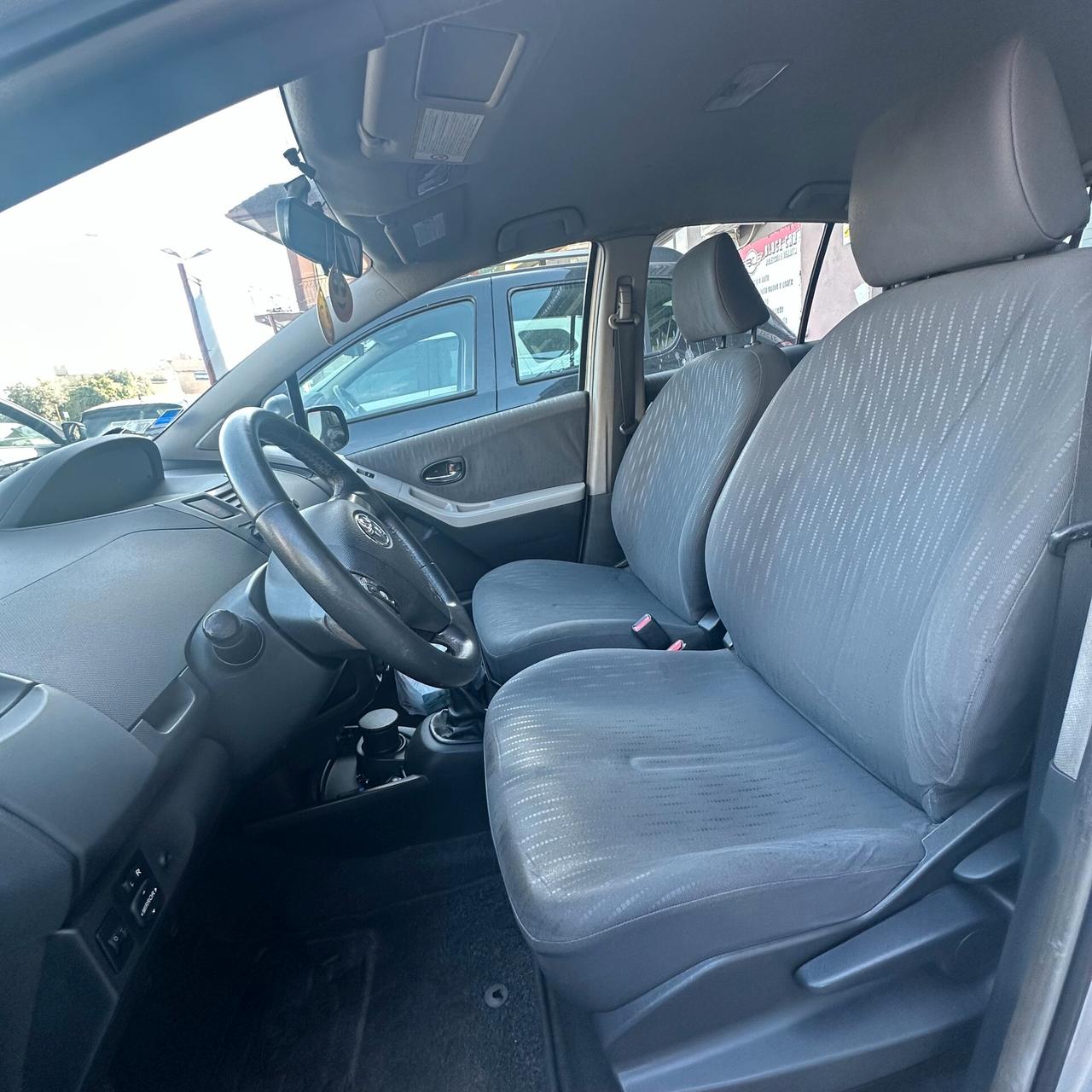 Toyota Yaris 1.3 5 porte