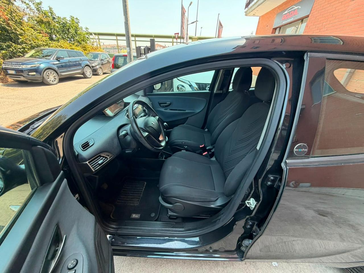 Lancia Ypsilon 1.0 FireFly 5 porte S&S Hybrid Ecochic Gold