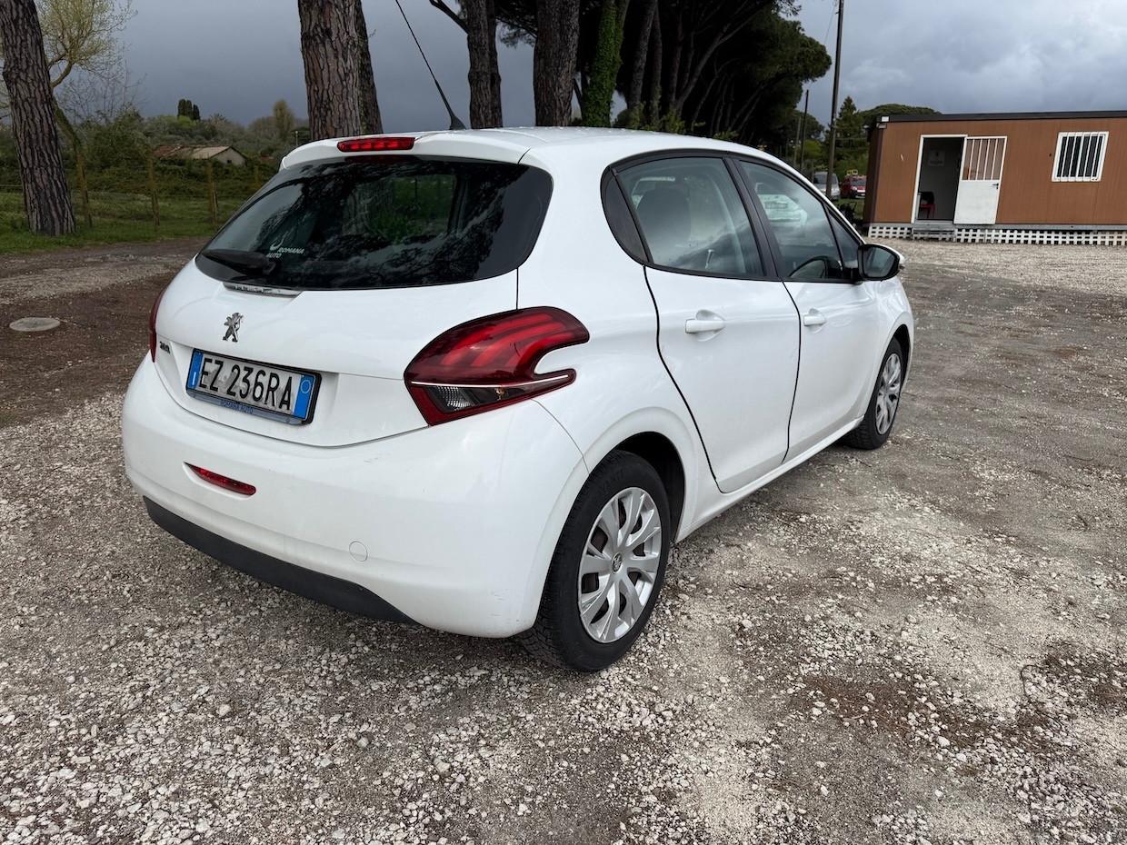 Peugeot 208 1.4 e-HDi 68 CV S&S robotizzato 5 porte Active