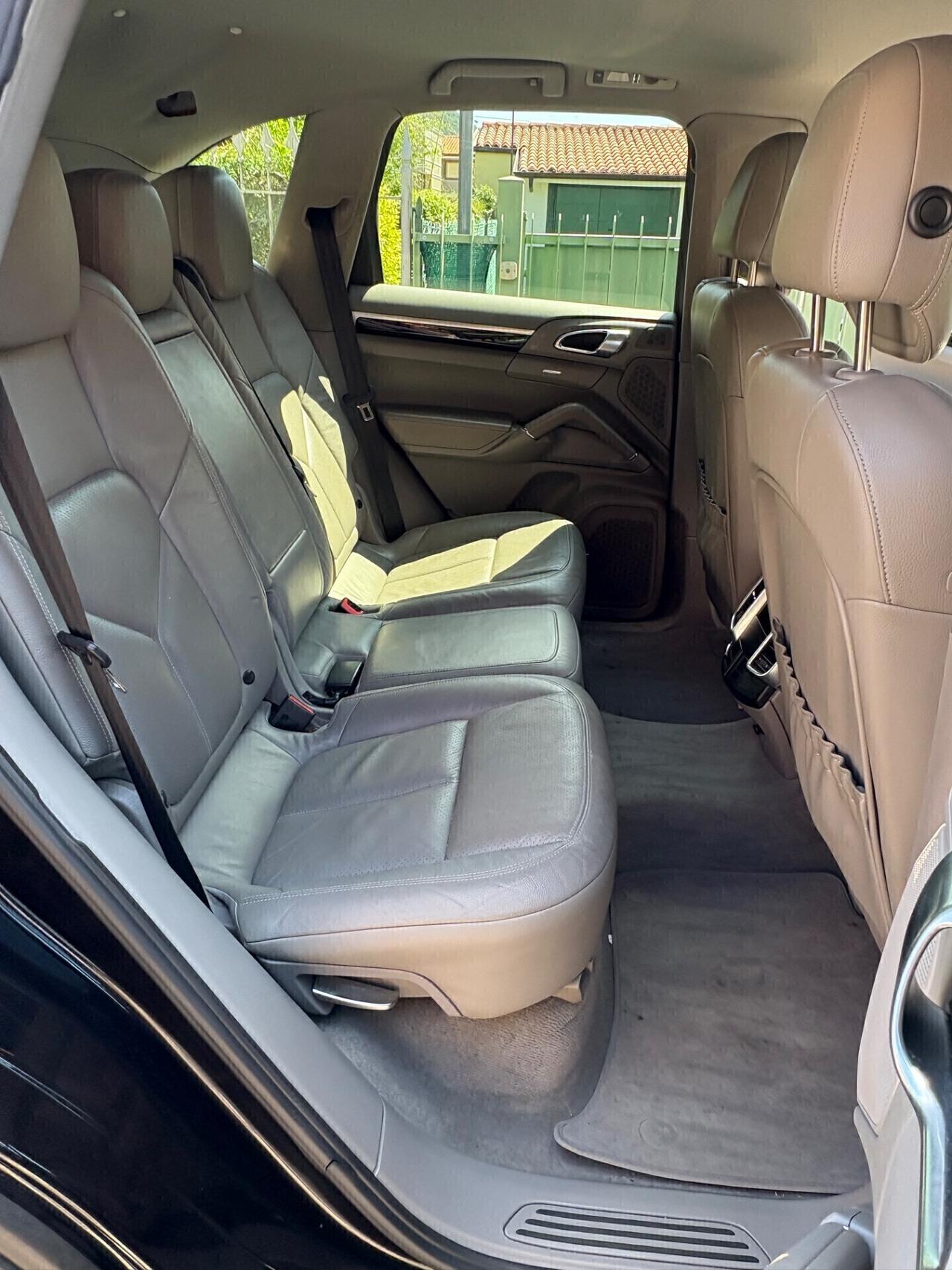 Porsche Cayenne 3.0 Diesel 11/2011 ACCETTO PERMUTE