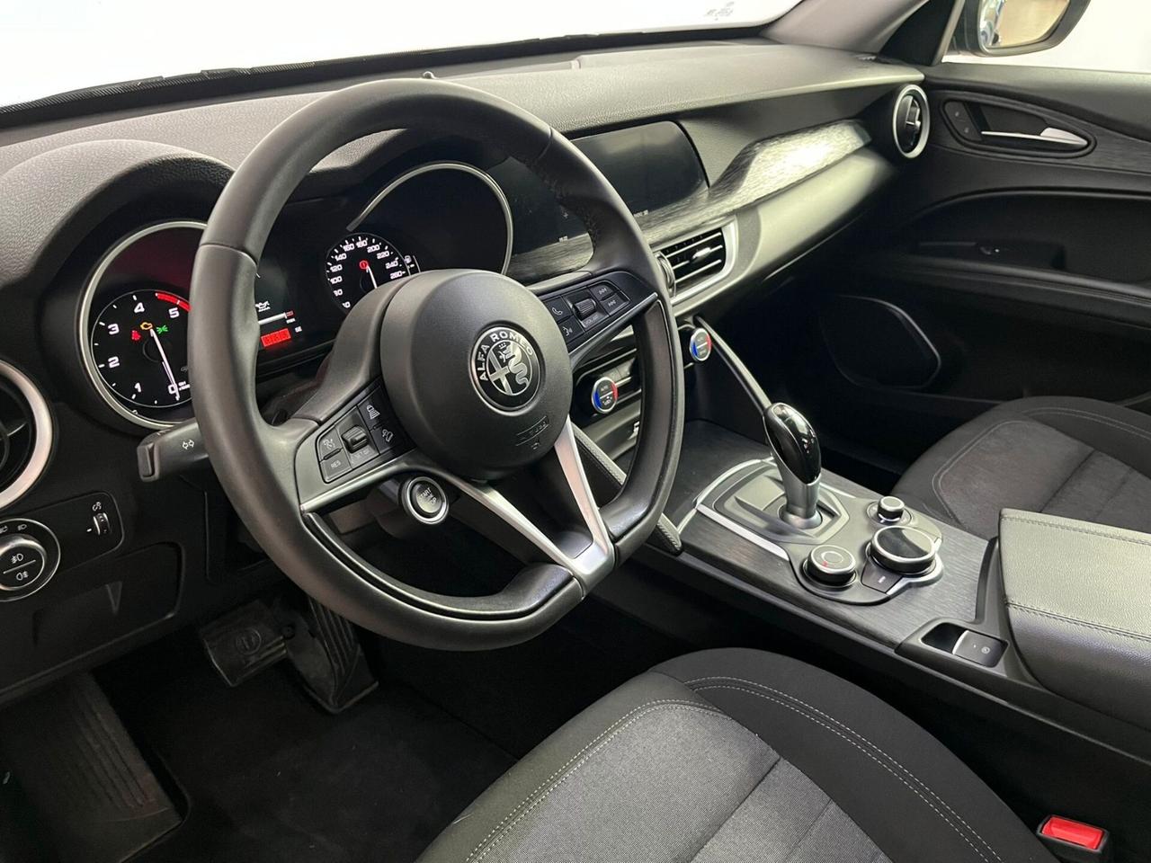 Alfa Romeo Stelvio 2.2 Turbodiesel 190 CV AT8 RWD Business