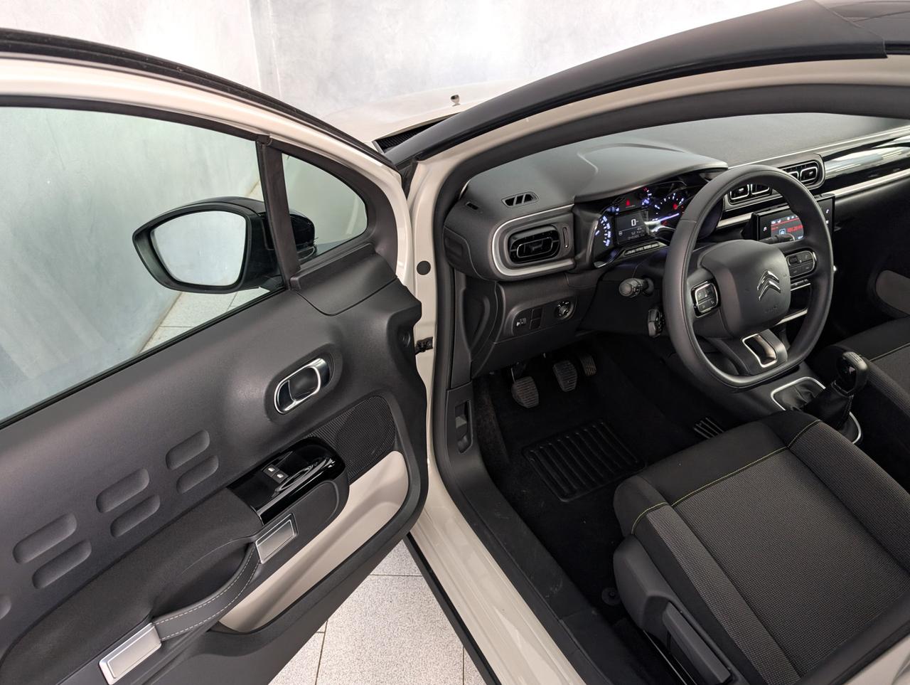 Citroen C3 1.2 puretech 83cv Shine