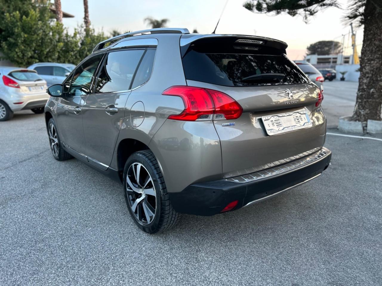 Peugeot 2008 Hdi 120Cv Allure