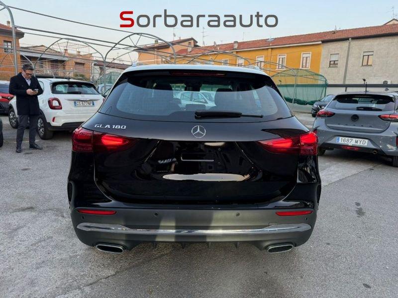 Mercedes-Benz GLA 180 Automatic AMG Line Premium.