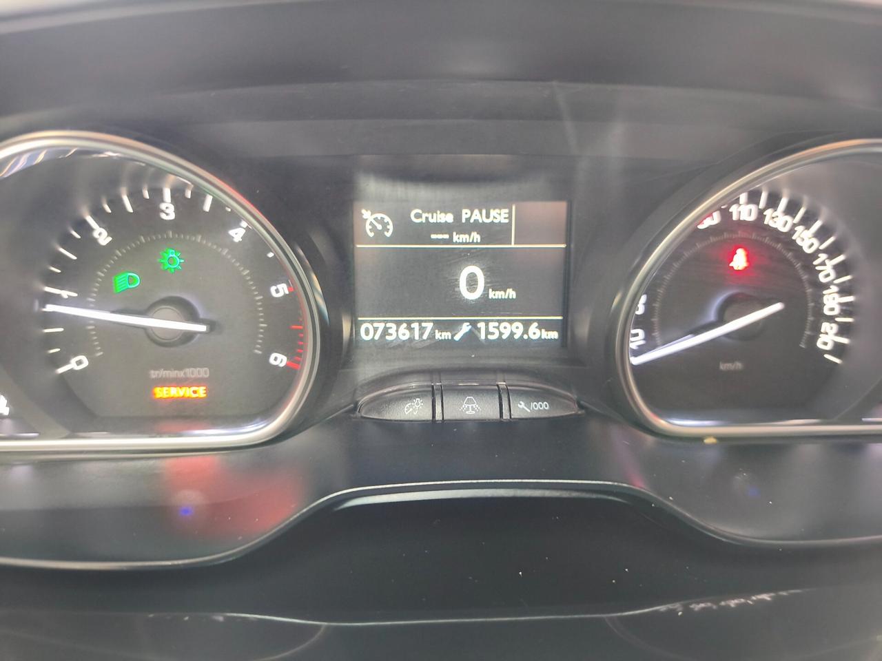 Peugeot 2008 BlueHDi 120 S&S Allure