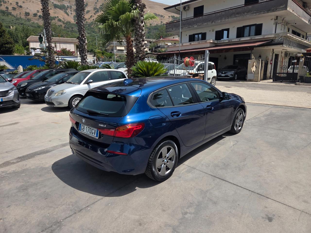Bmw 1 F40 116d 5p. Business Advantage - 2020 DA VETRINA