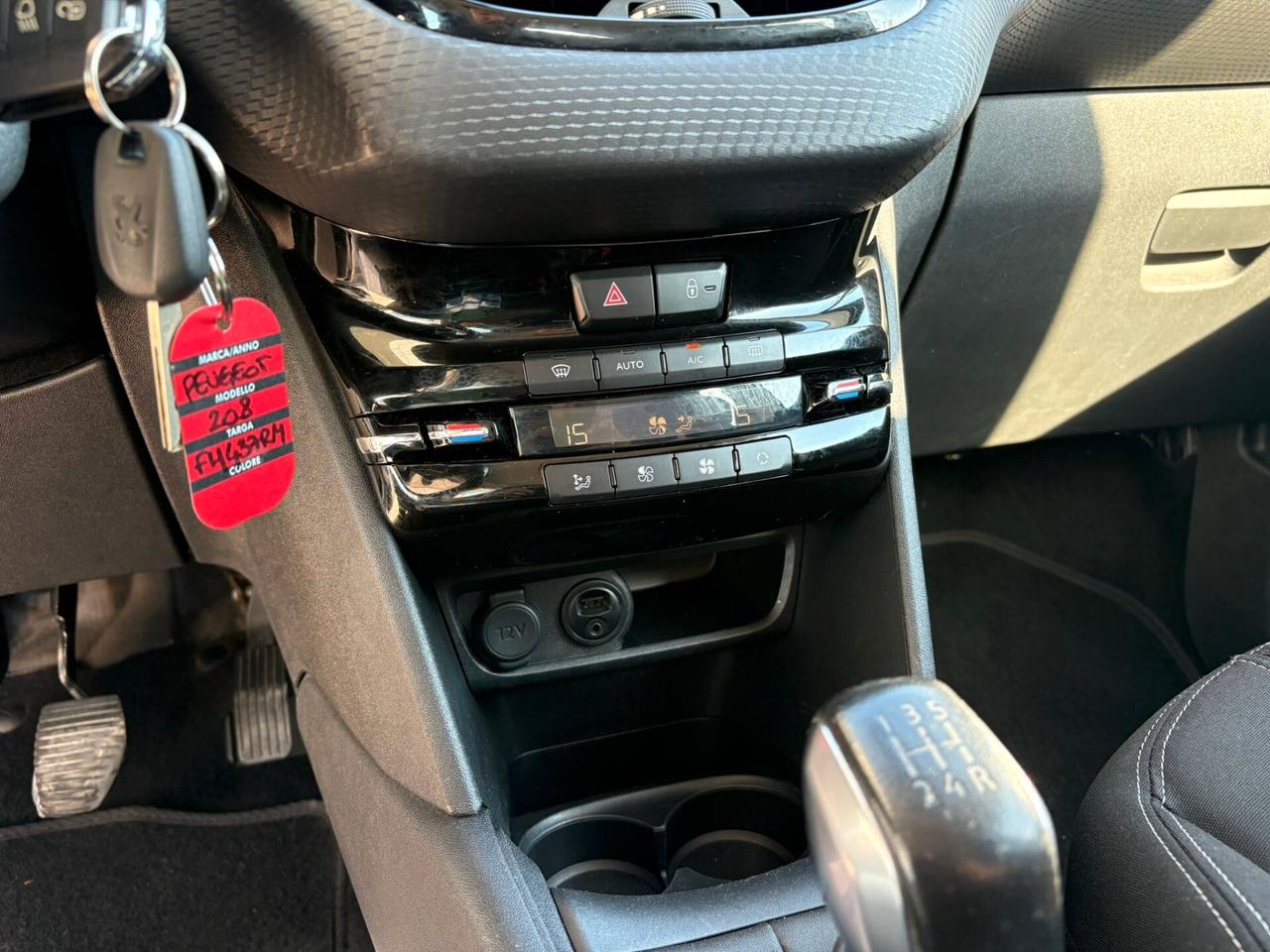 Peugeot 208 BlueHDi 75 5 porte Allure