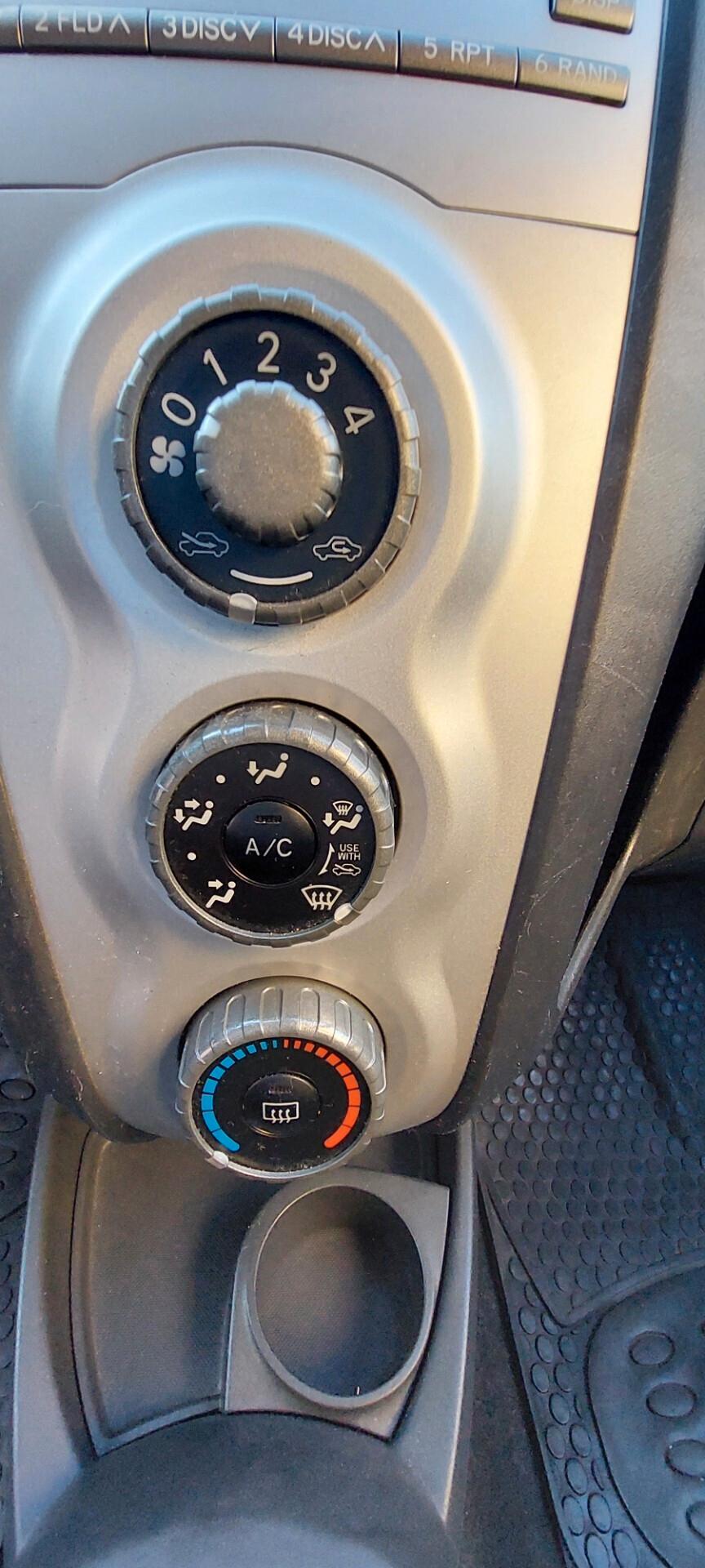 YARIS 1,0 BENZINA/GPL SCADENZA BOMBOLE NEL 2033 GOMME NUOVE IMPECCABILE