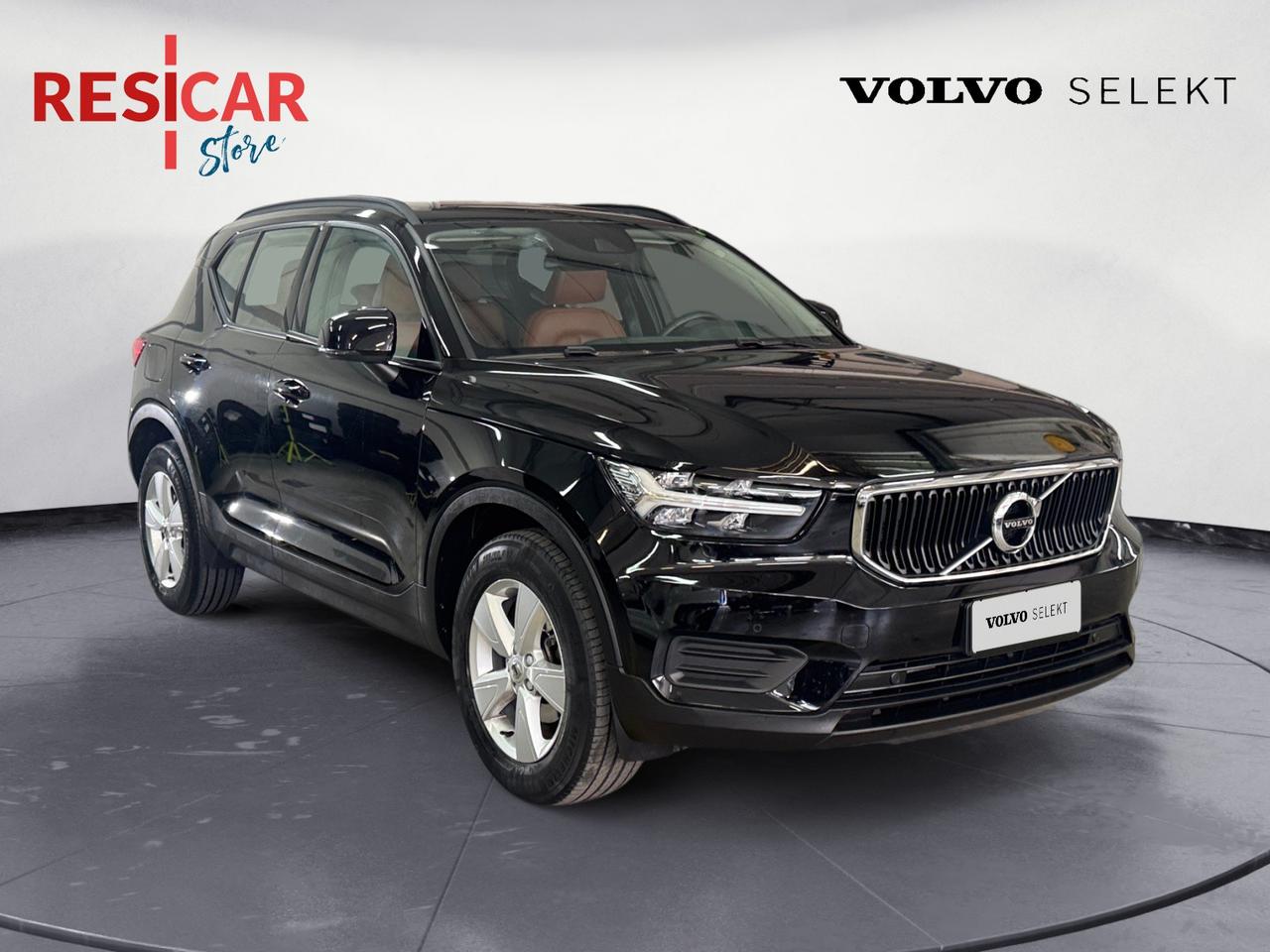 VOLVO XC40 1.5 t2 Momentum Core IVA ESPOSTA