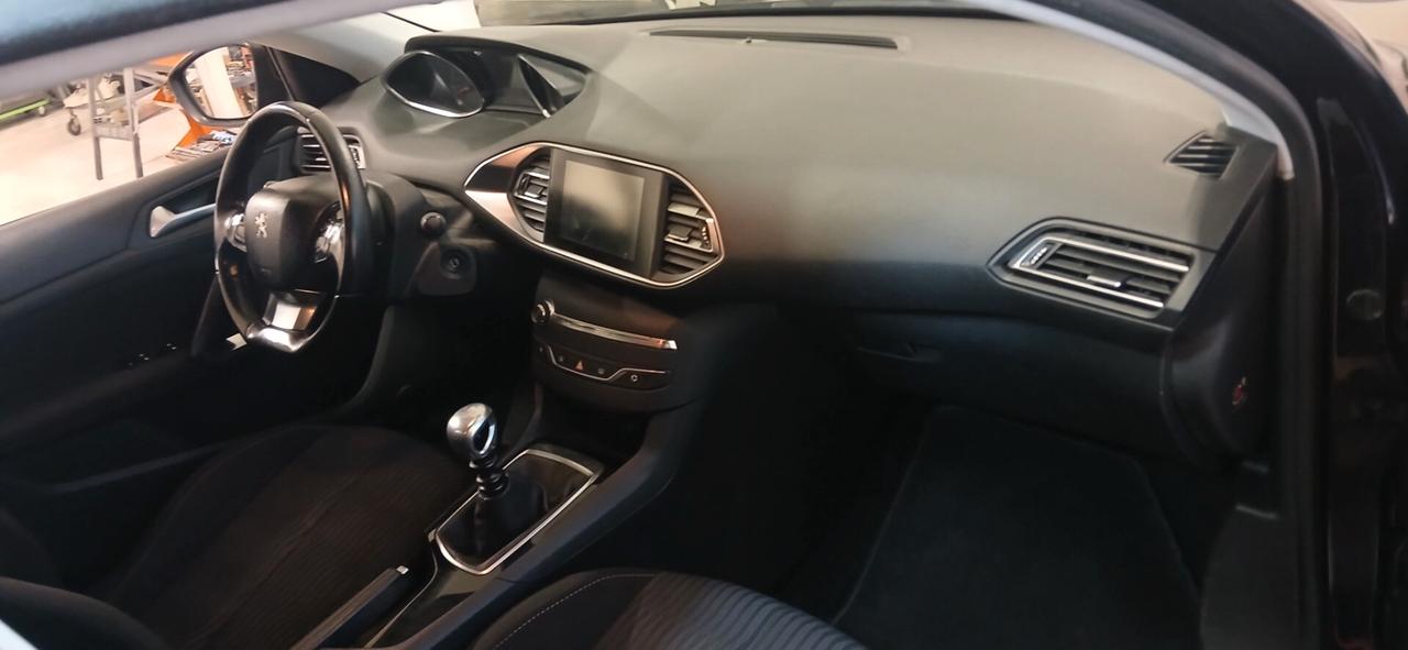 Peugeot 308 1.6 hdi s.w. neopatentati