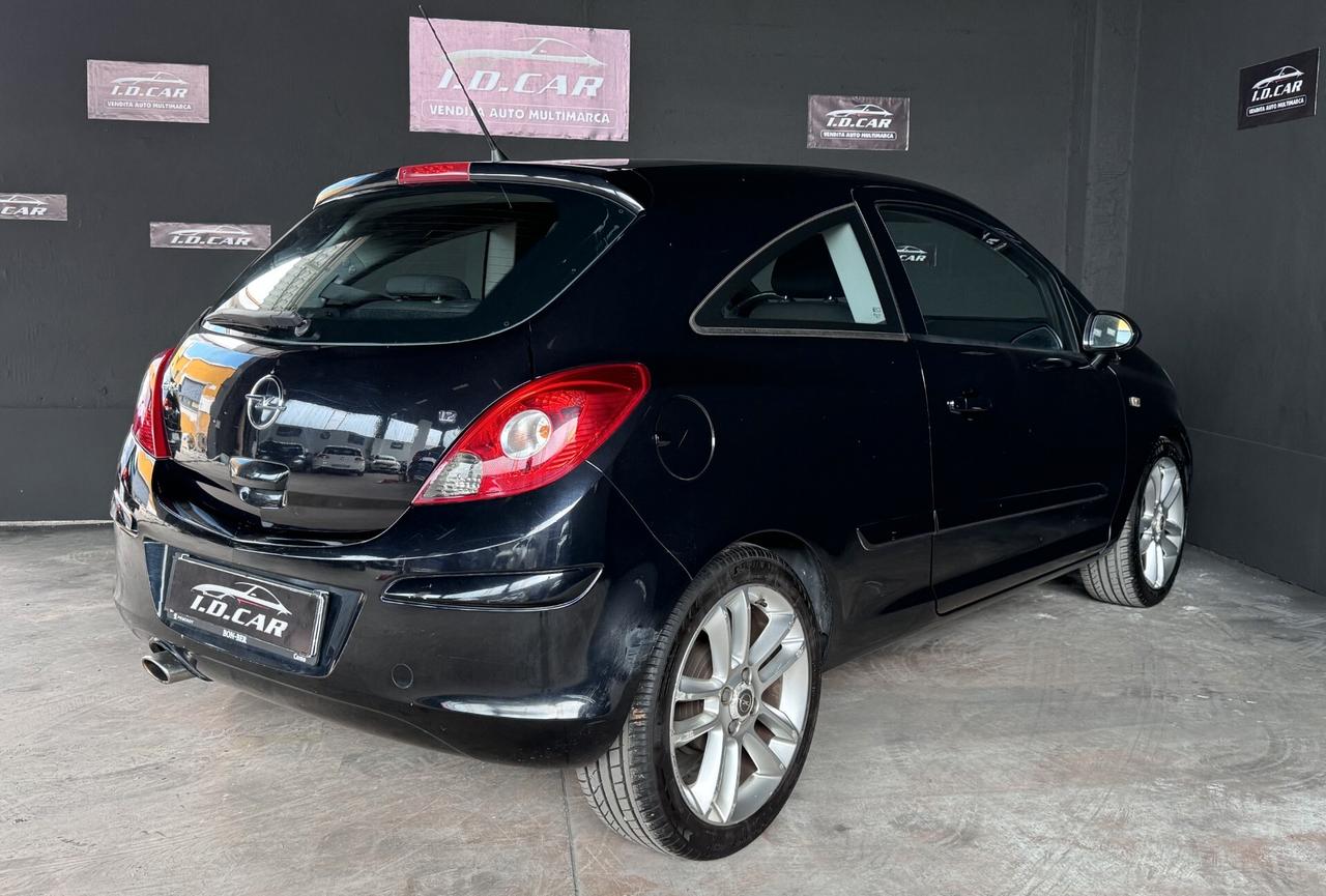 Opel Corsa 1.2 3 porte Club (Ok Neopatentati)