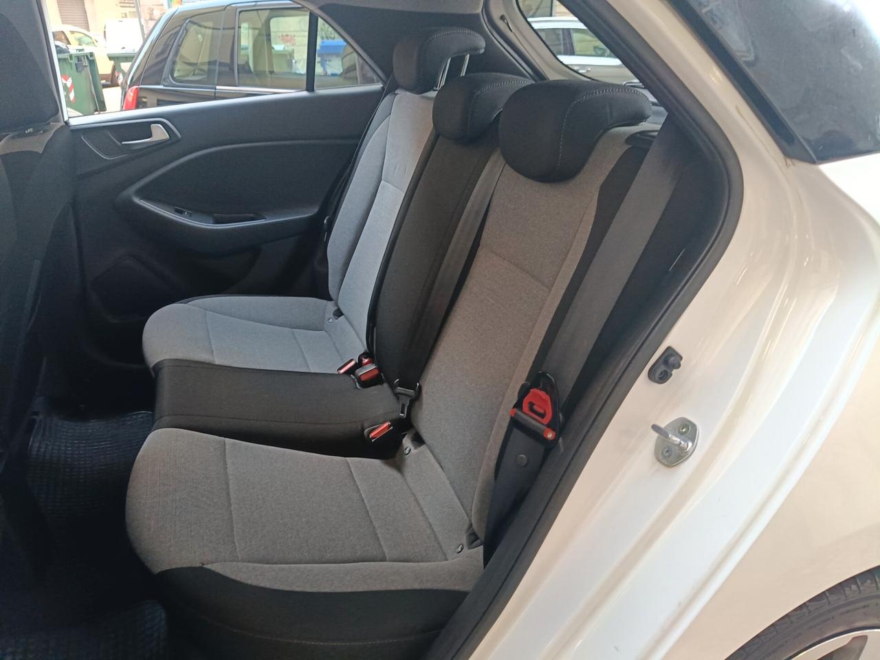 HYUNDAI I20 1100 DIESEL-NEOPATENTATI-Euro 6890-