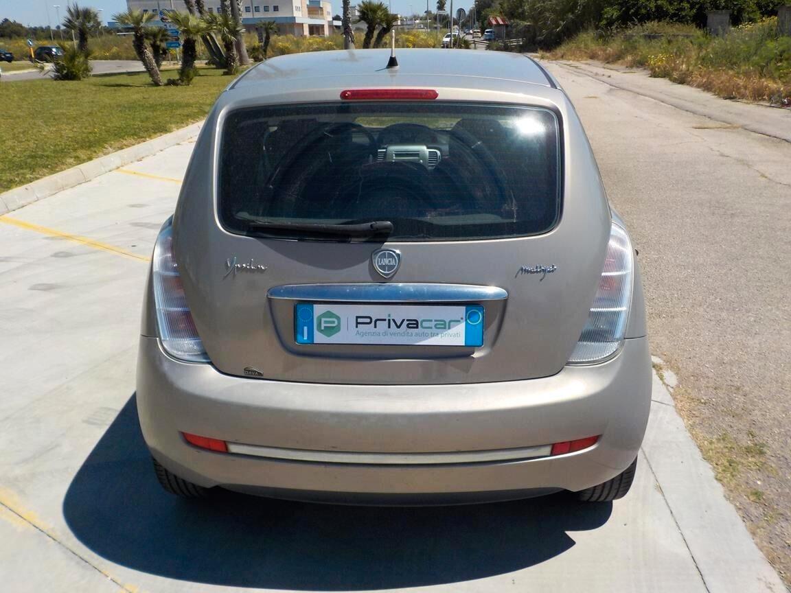 Lancia Ypsilon 1.3 MJT 90 CV Oro