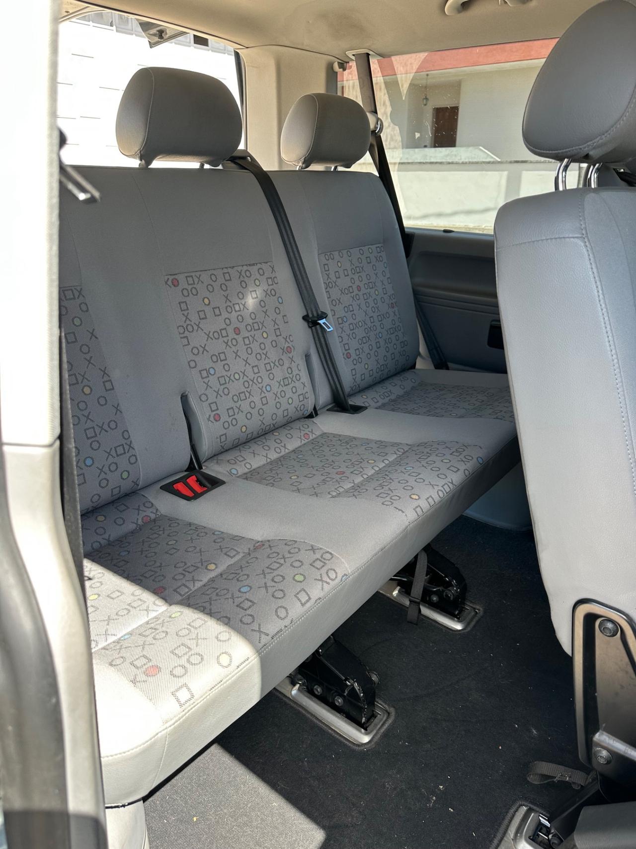 Volkswagen T5 Caravelle 2.5 TDI 8 posti