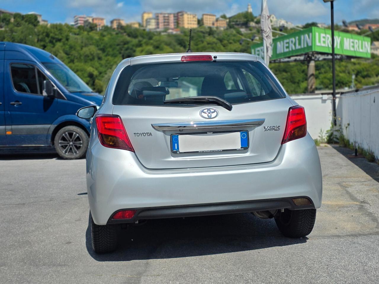 Toyota Yaris 1.0 5 porte Lounge