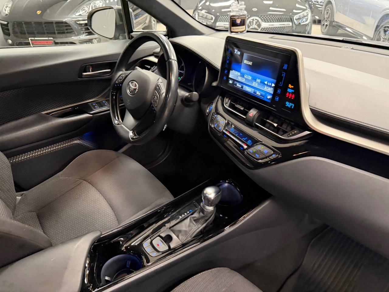 Toyota C-HR 1.8 Hybrid E-CVT Trend