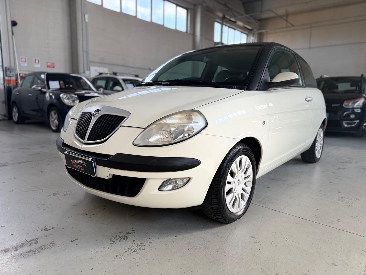 Lancia Ypsilon 1.2 Momo Design NEOPATENTATI