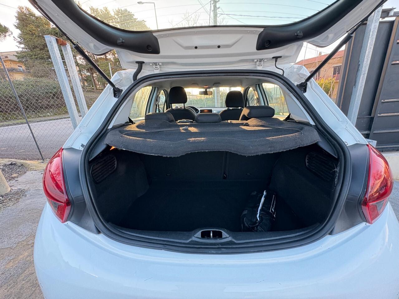 Peugeot 208 Allure