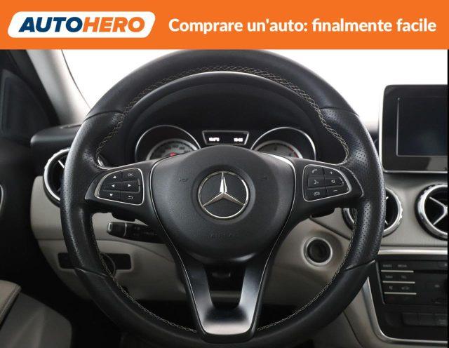 MERCEDES-BENZ GLA 200 d Automatic Sport