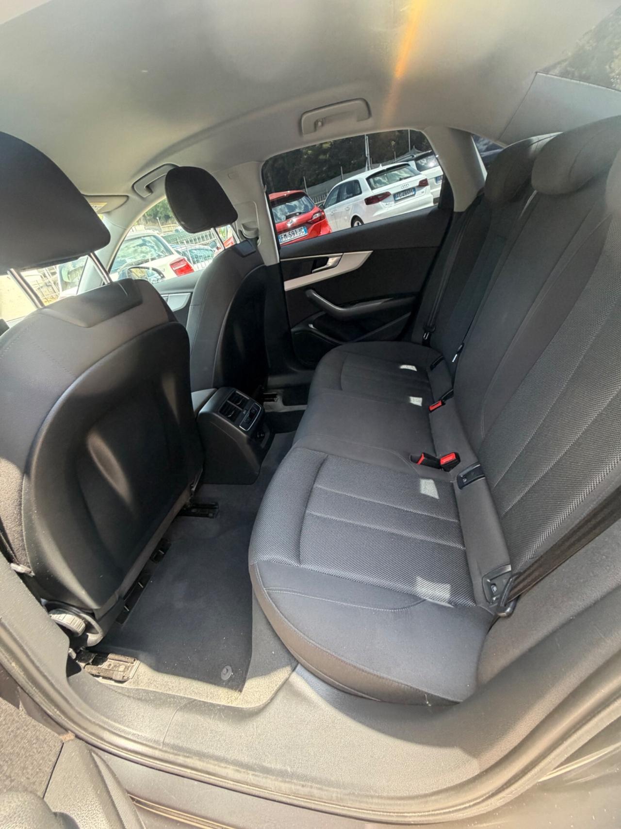 Audi A4 2.0 TDI 150 CV S tronic