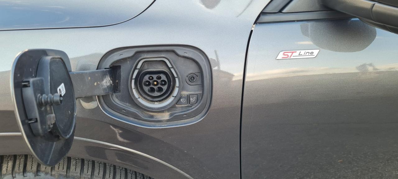 Ford Kuga 2.5 Plug In Hybrid 225 CV CVT 2WD ST-Line