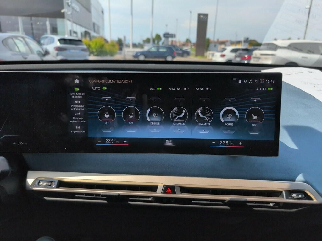 BMW iX 40 pacchetto sportivo xDrive