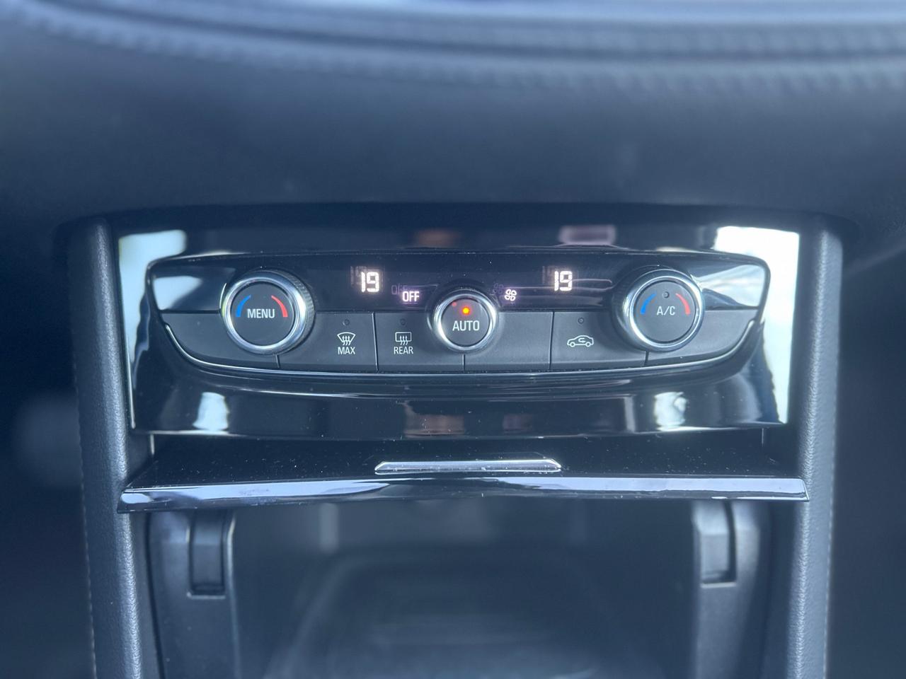 Opel Grandland X 1.5 ecotec Elegance s&s 130cv at8