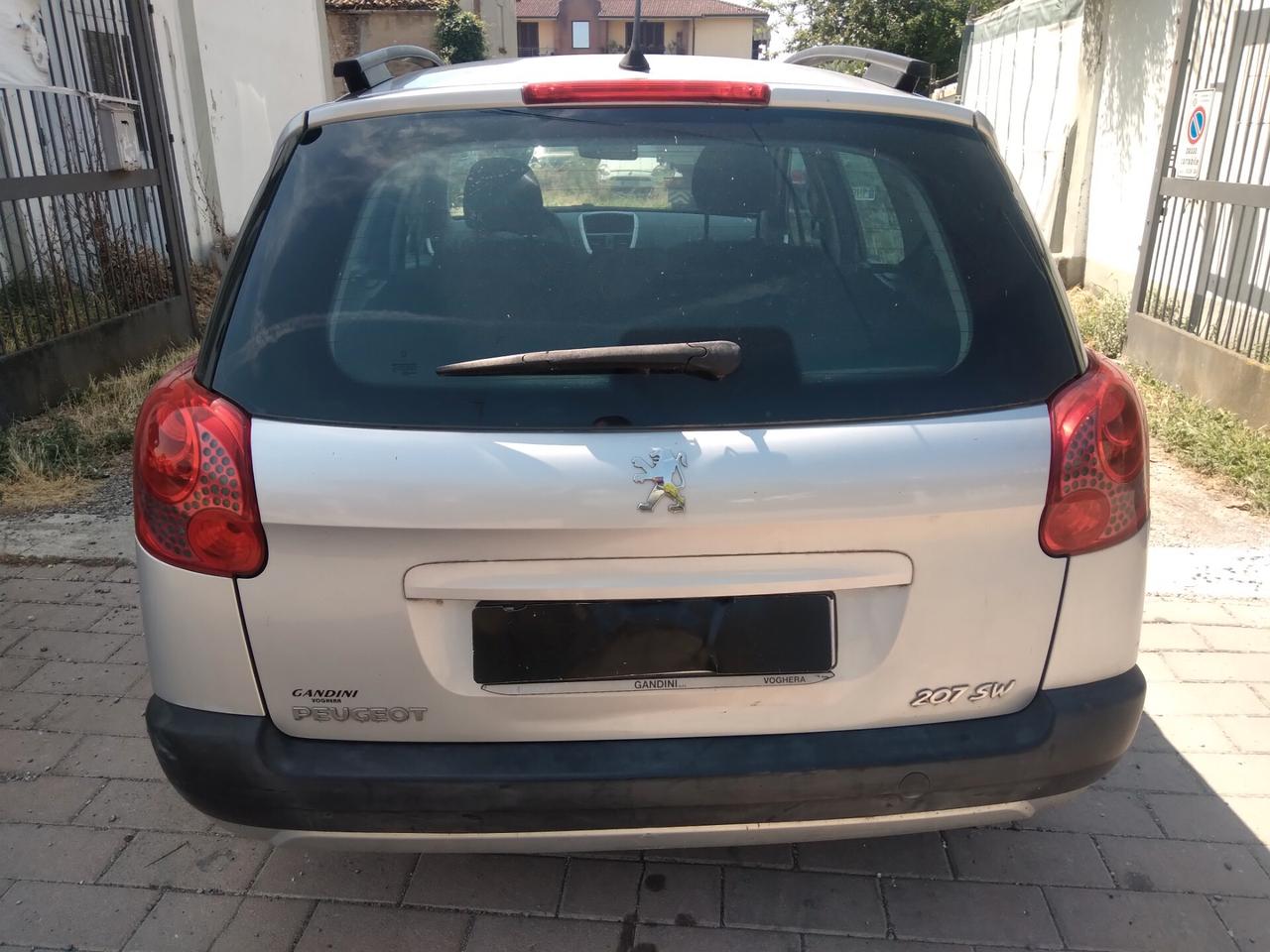 Peugeot 207 1.6 HDi 90CV SW XS Ciel xneopatentati
