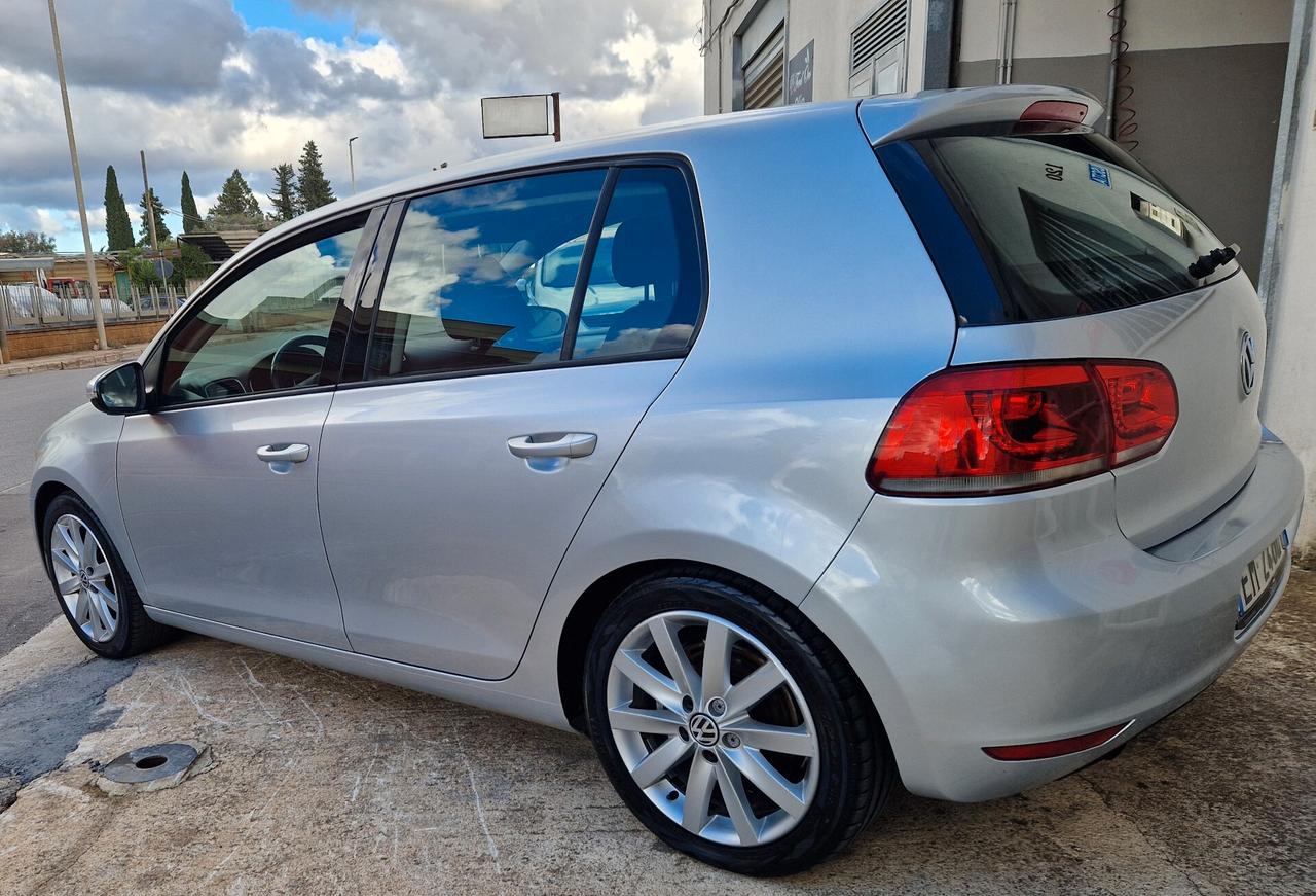 Volkswagen Golf 1.6 TDI DPF 5p. Highline
