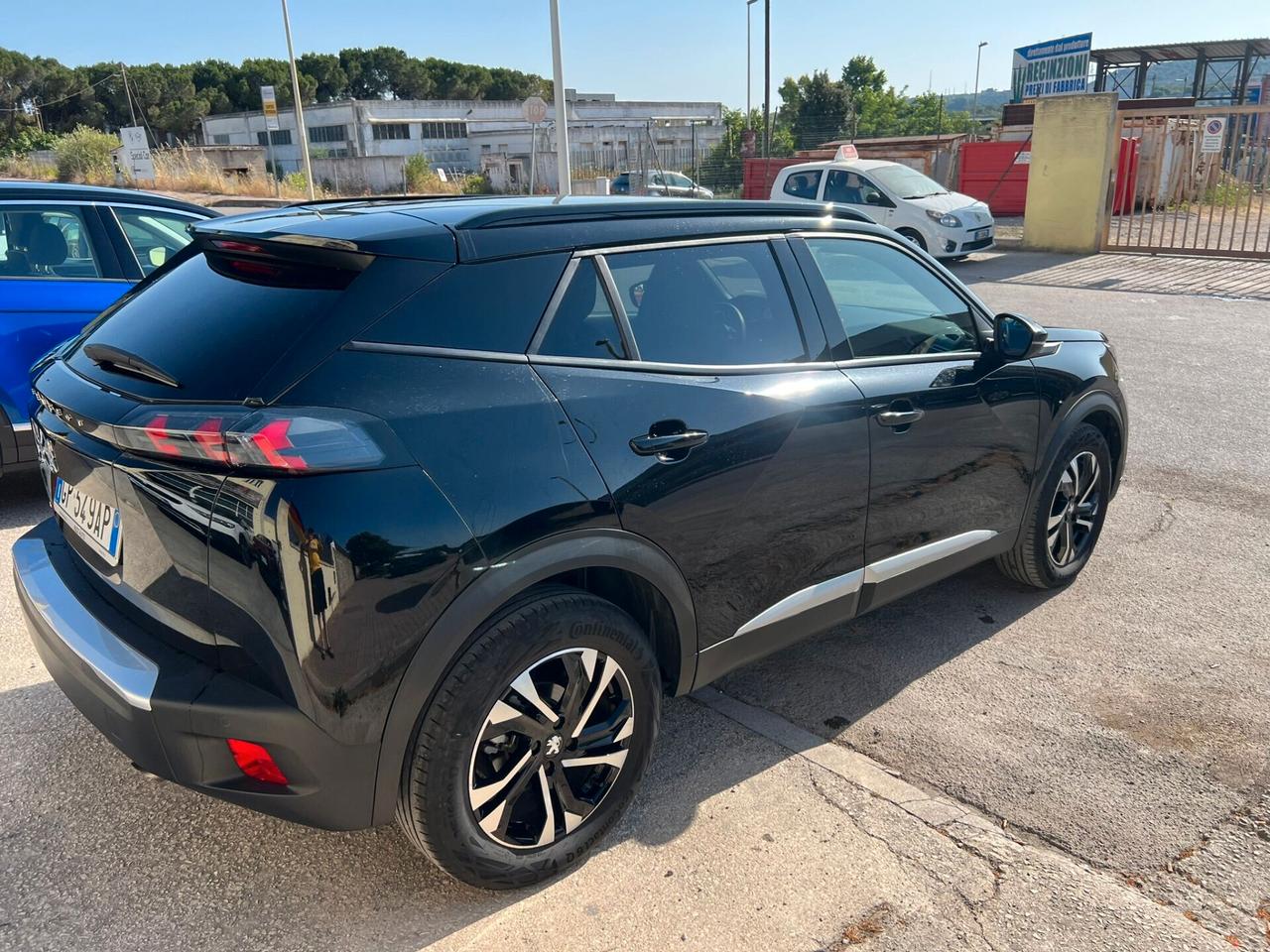 Peugeot 2008 BENZ 17MILA KM 2023 COME NUOVA