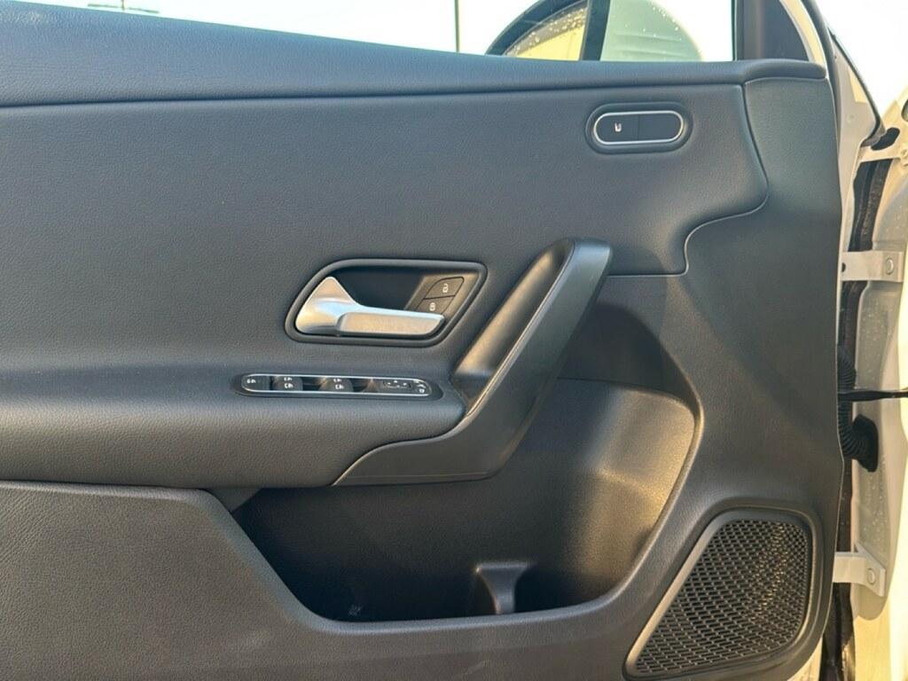 Mercedes Classe A 180 180 D Advanced 8G-DCT