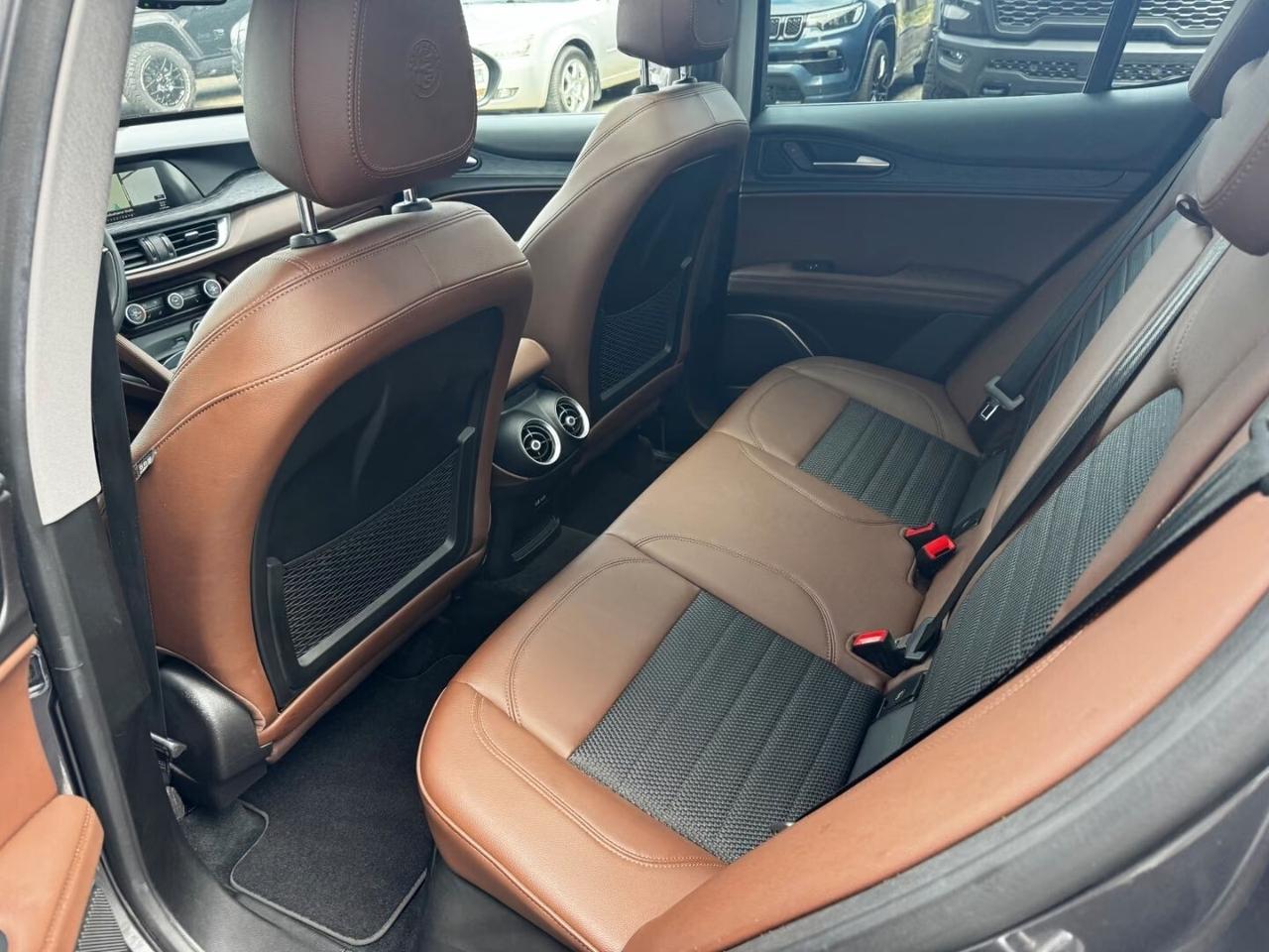 Alfa Romeo Stelvio 2.0 Turbo 200 CV AT8 Q4 Executive