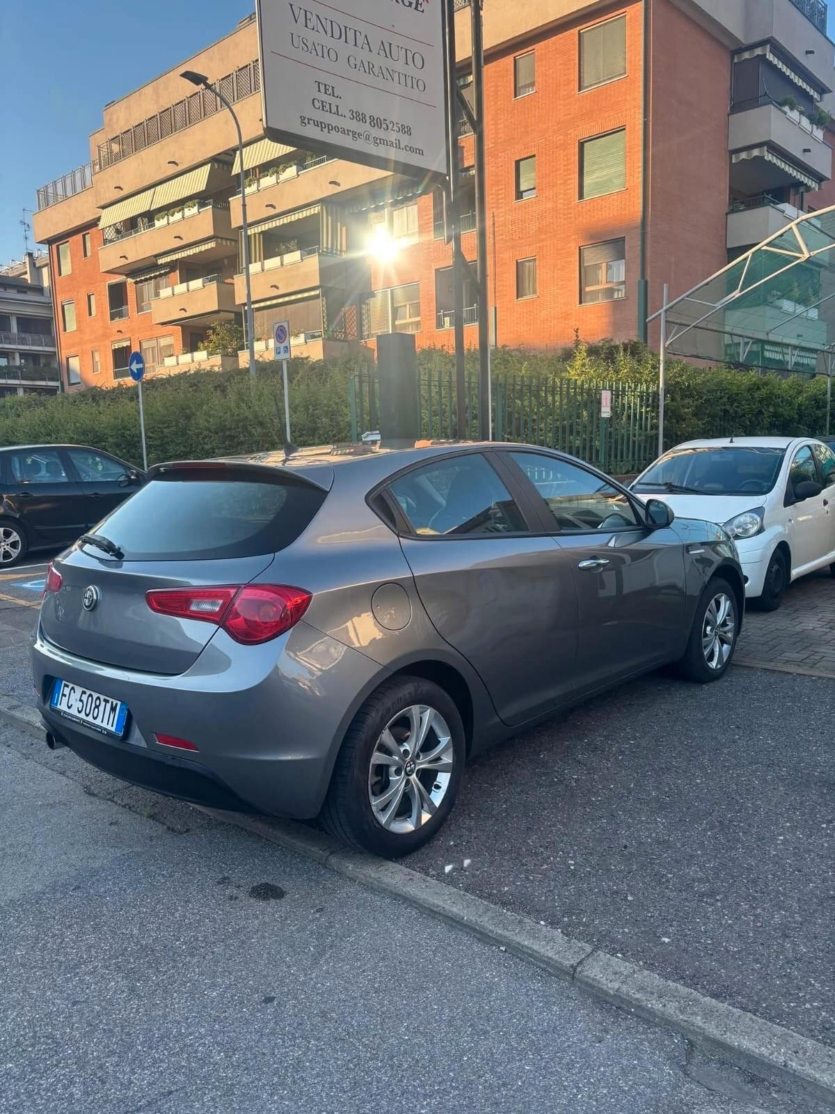 Alfa Romeo Giulietta 1.6 JTDm-2 120 CV Distinctive