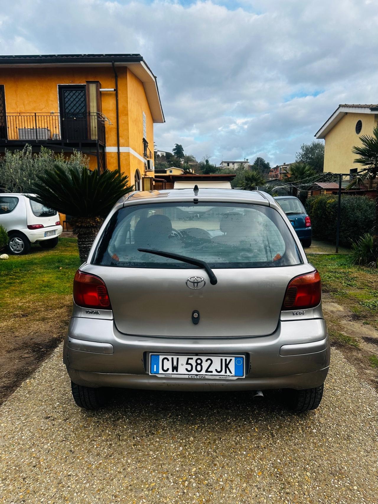 Toyota Yaris 1.0 3 porte Sol
