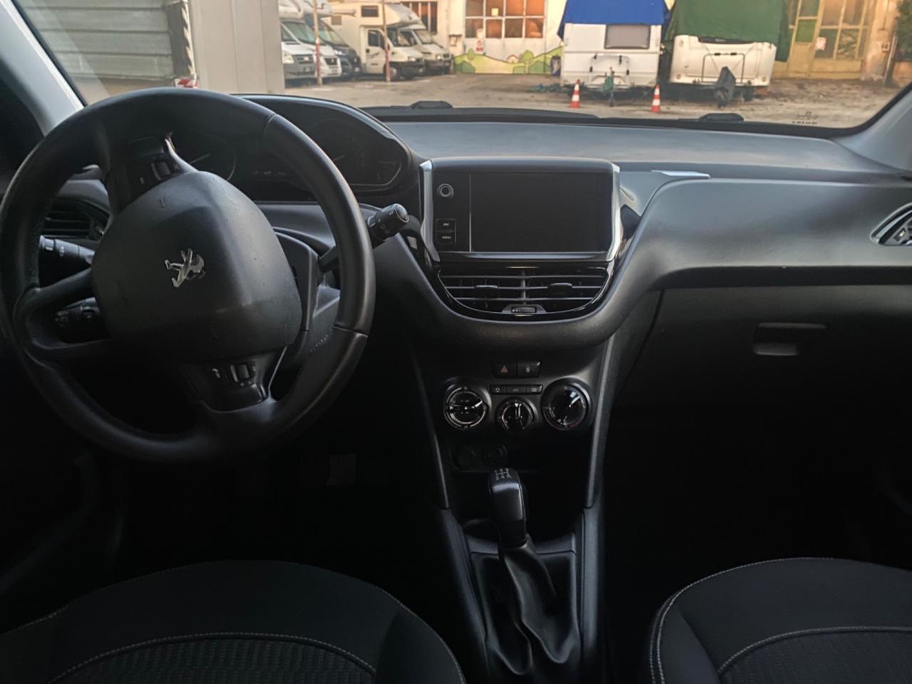 Peugeot 208 BlueHDi 120 S&S 5 porte Allure