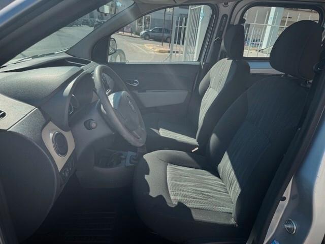 Dacia Dokker 1.5 dCi 8V 90CV Start&Stop Serie Speciale Lauréate Family