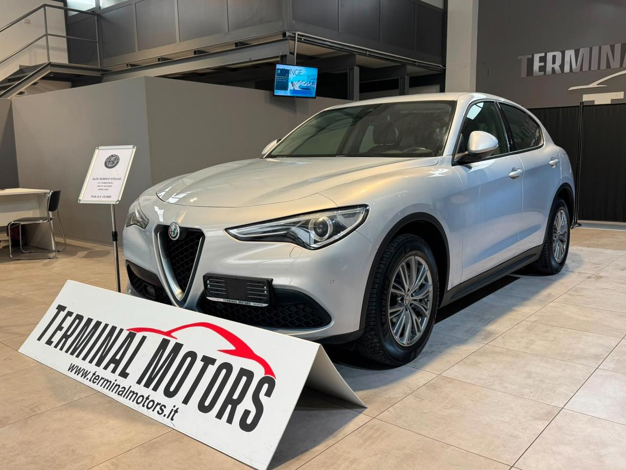 Alfa Romeo Stelvio 2.2 Turbodiesel 190 CV AT8 RWD Business