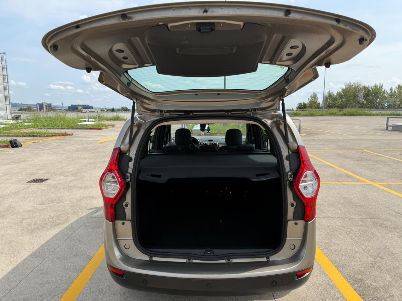 Dacia Lodgy 1.5 Diesel 90CV 5 posti OK NEOPATENTATI